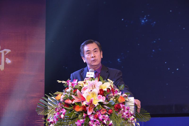 土壤修护研究院院长曹凯_副本.jpg
