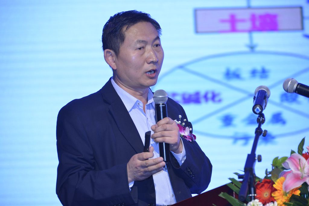 曹宝忠_副本.jpg